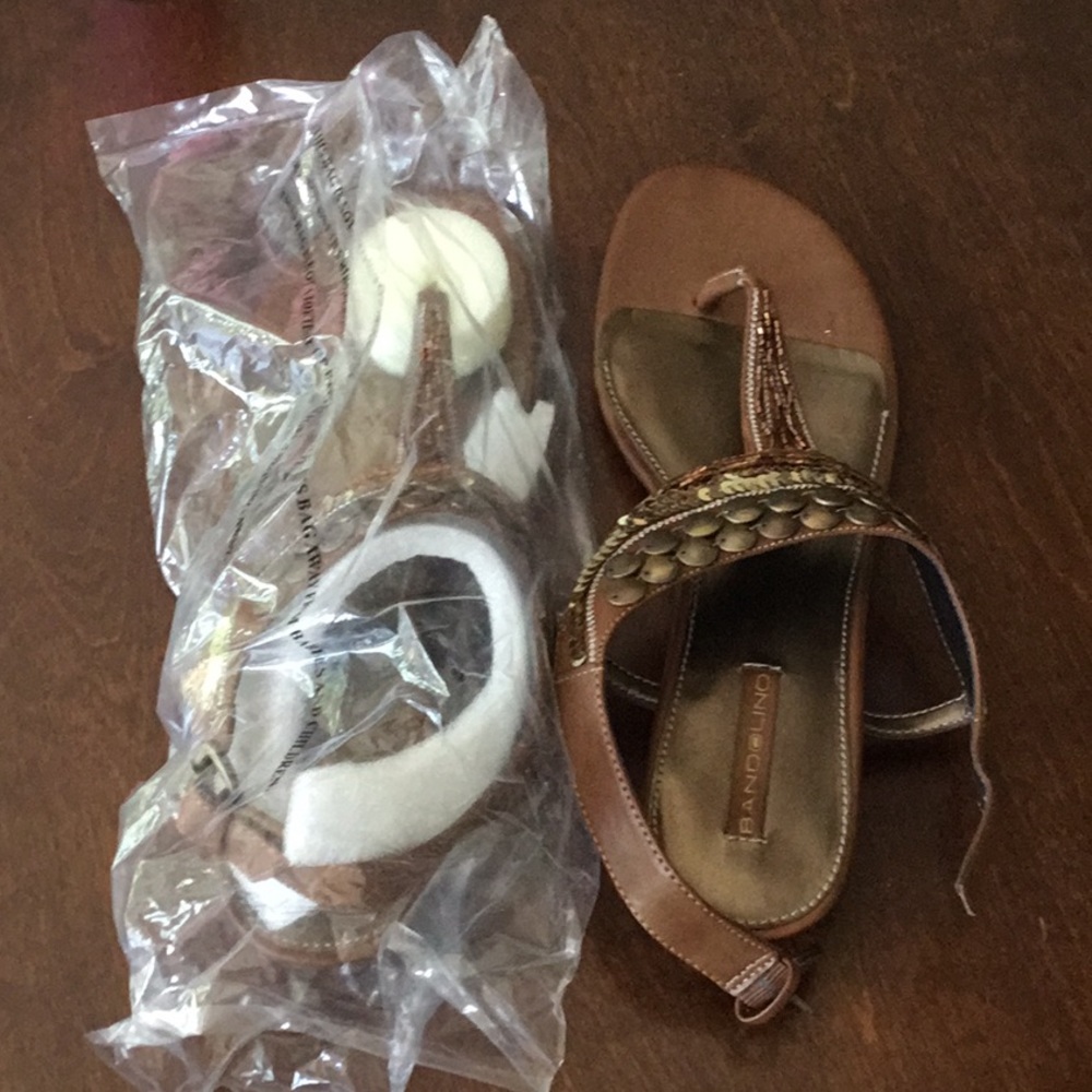 Bandolino Thong Sandals